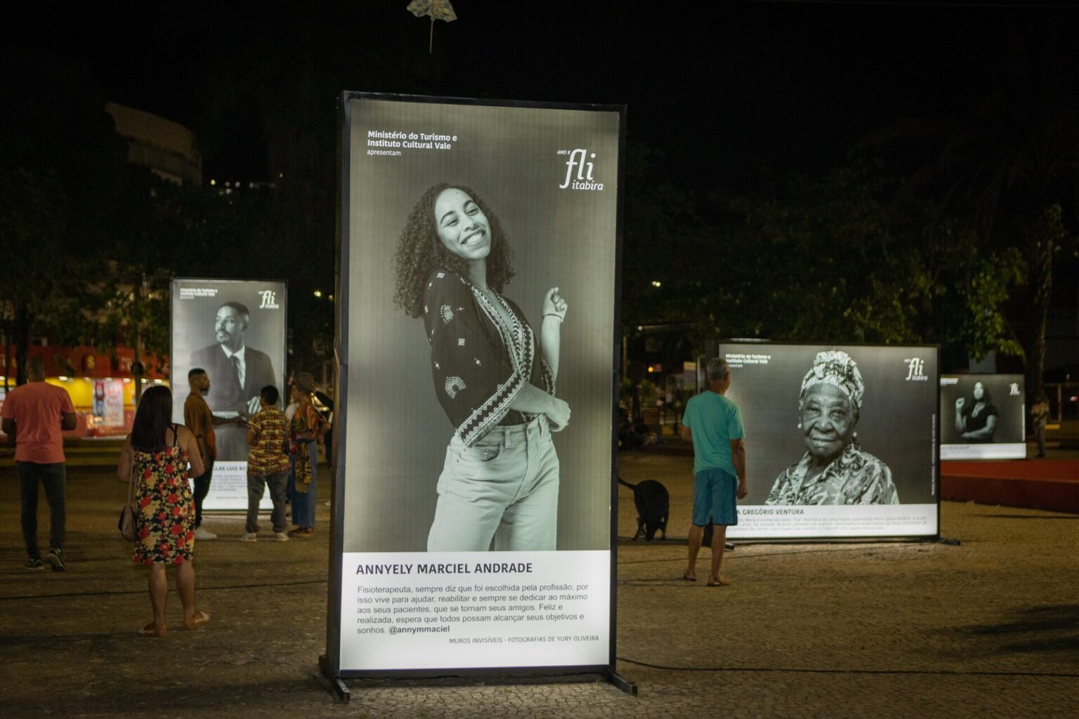Leia mais sobre o artigo Exposição “Muros Invisíveis” é aberta na Praça do Areão com a presença de Preto Zezé, presidente nacional da CUFA, no dia 1º de março